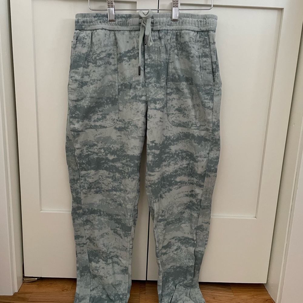 Athleta Petite Small Brand New Farallon Camo Pant Jogger